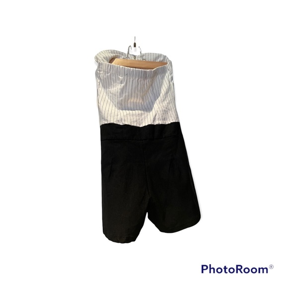 Sabora Black and White Woman’s Romper Size Medium - Picture 2 of 12